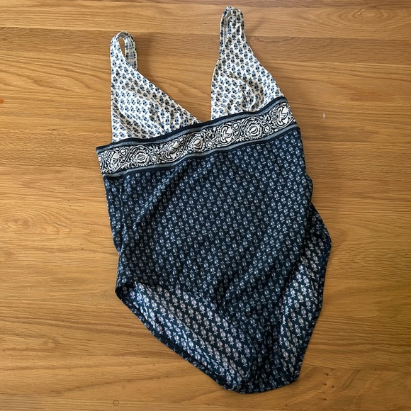 Tory Burch Blue and White Patterned Large one piece‎ Swimsuit - Picture 2 of 4